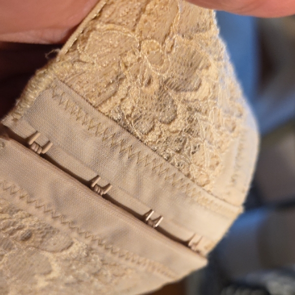 Torrid Elegant Cream Lace Bra - Picture 3 of 8